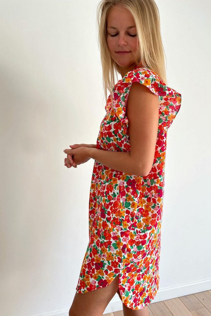 Women’s Ruffle Sleeve V-Neck Floral Dress