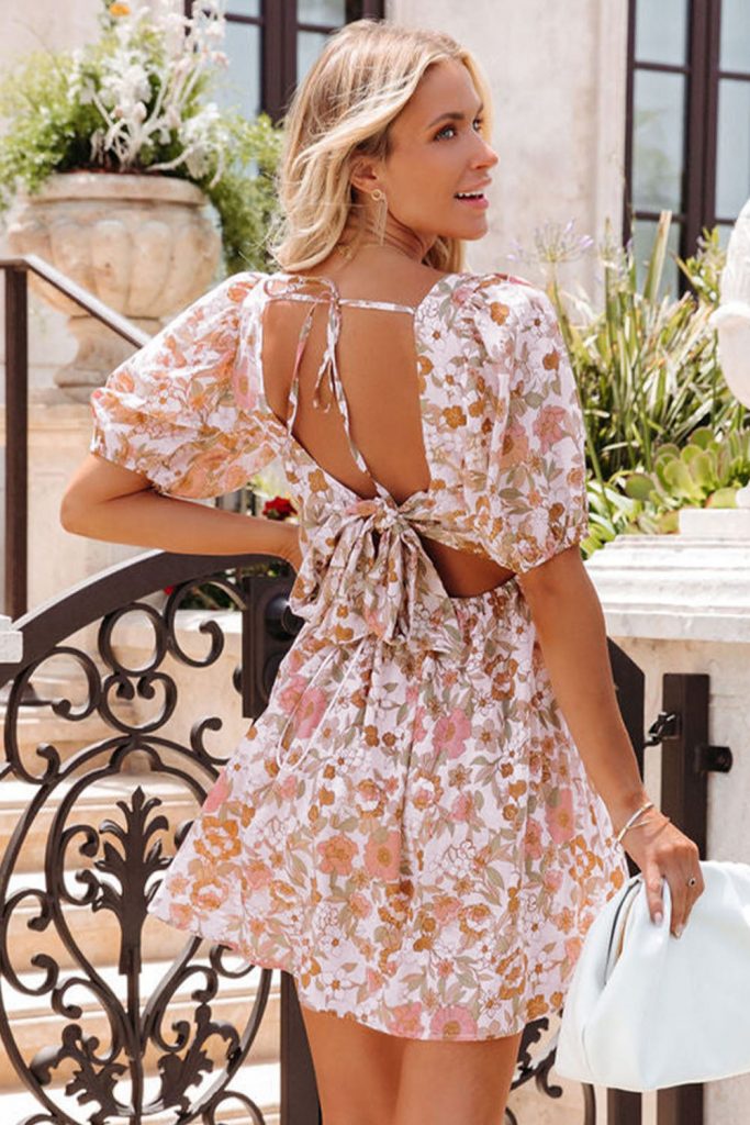 Women’s Floral Print Bow Knot Square Neck Mini Dress Backless Features A Strappy And Ribbons Tie