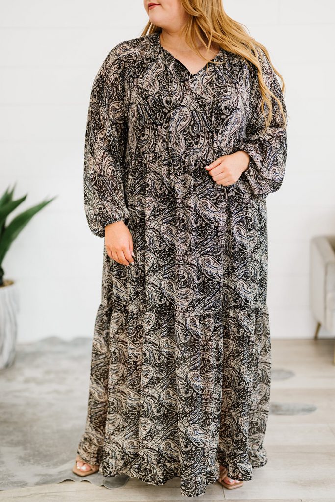 Women’s Paisley Print Ruffled Drawstring Black Plus Size Maxi Dress