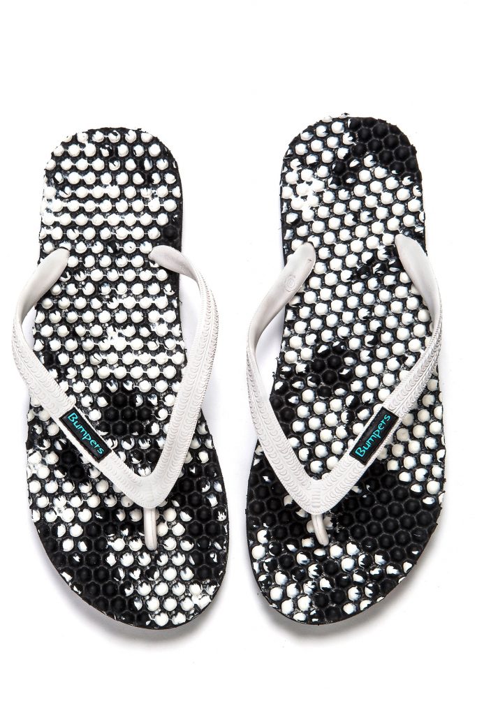 Flip Flops //  Black Haze & White